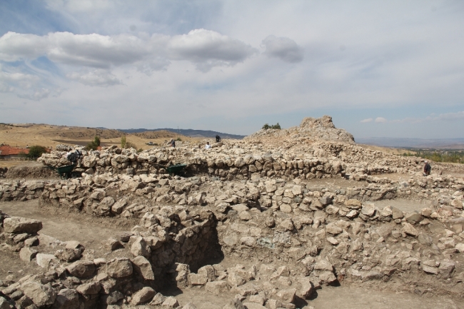 Çorum Hattuşa Antik Kenti'nde 3500 yıllık içme kabı bulundu